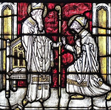 Sockelbild aus dem Bonifatiusfenster in der Basilika St. Peter in Fritzlar (Glasmaler: Fritz Geiges)